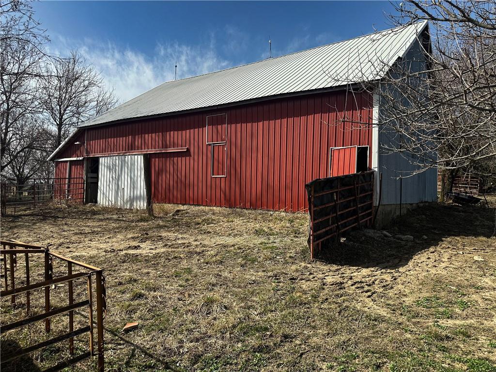 25998 Hemlock Road Property Photo 20