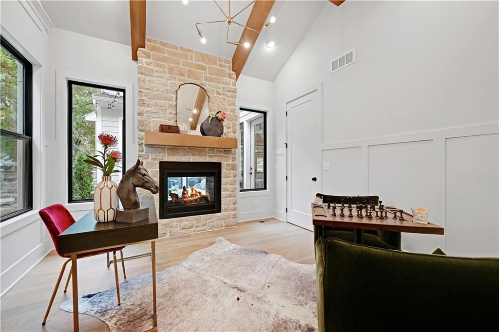 5111 W 72nd Terrace Property Photo 9