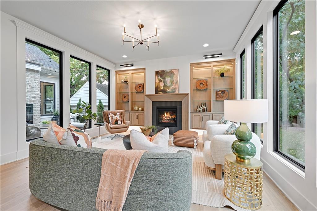 5111 W 72nd Terrace Property Photo 13