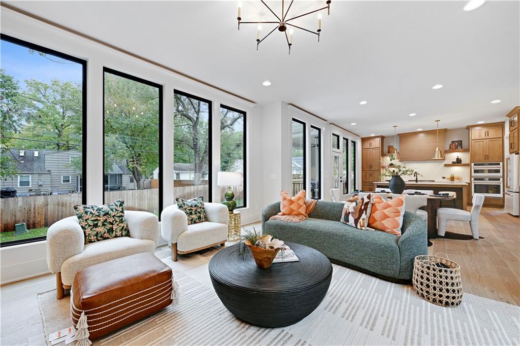 5111 W 72nd Terrace Property Photo 17