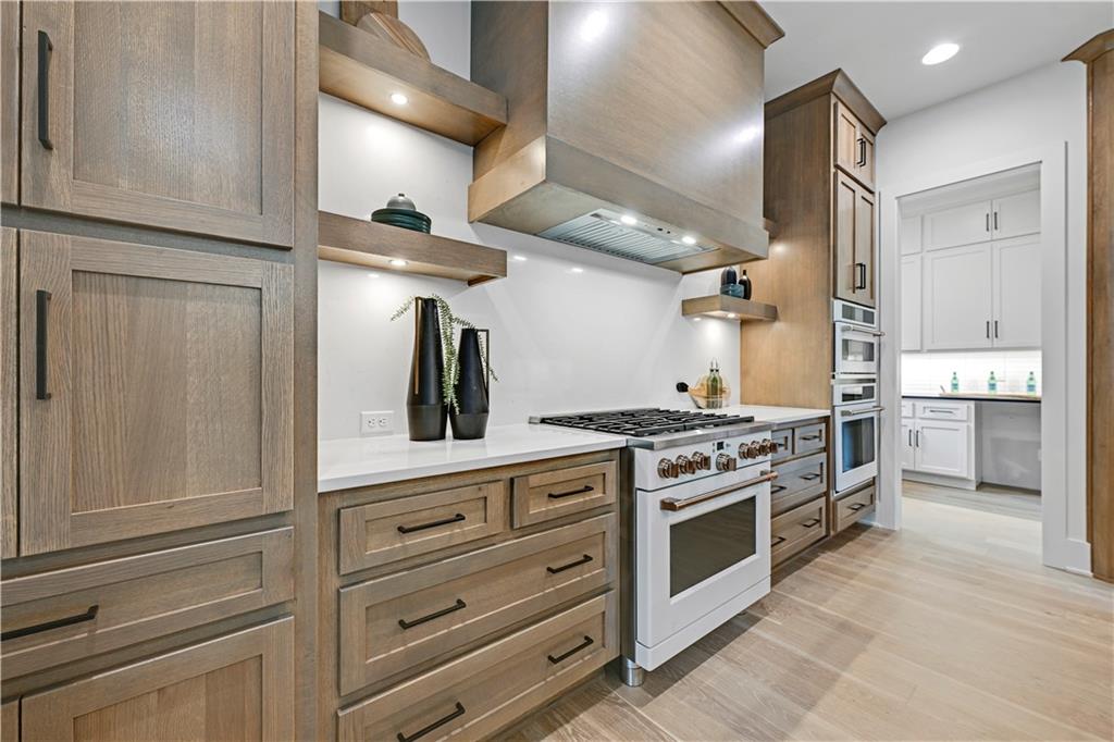 5111 W 72nd Terrace Property Photo 25