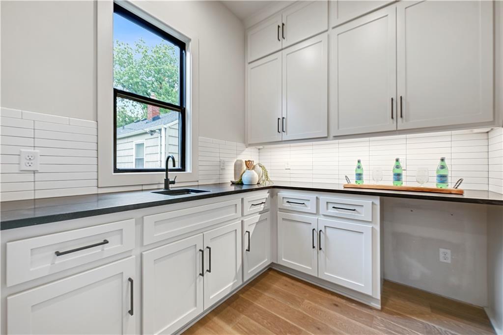 5111 W 72nd Terrace Property Photo 26