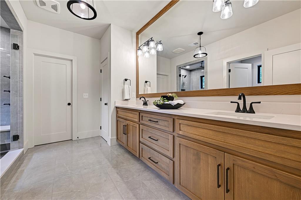 5111 W 72nd Terrace Property Photo 34