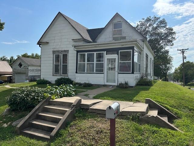 102 S August Street Property Photo 1