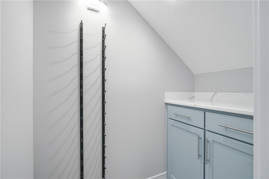 8841 N Kentucky Avenue Property Photo 25
