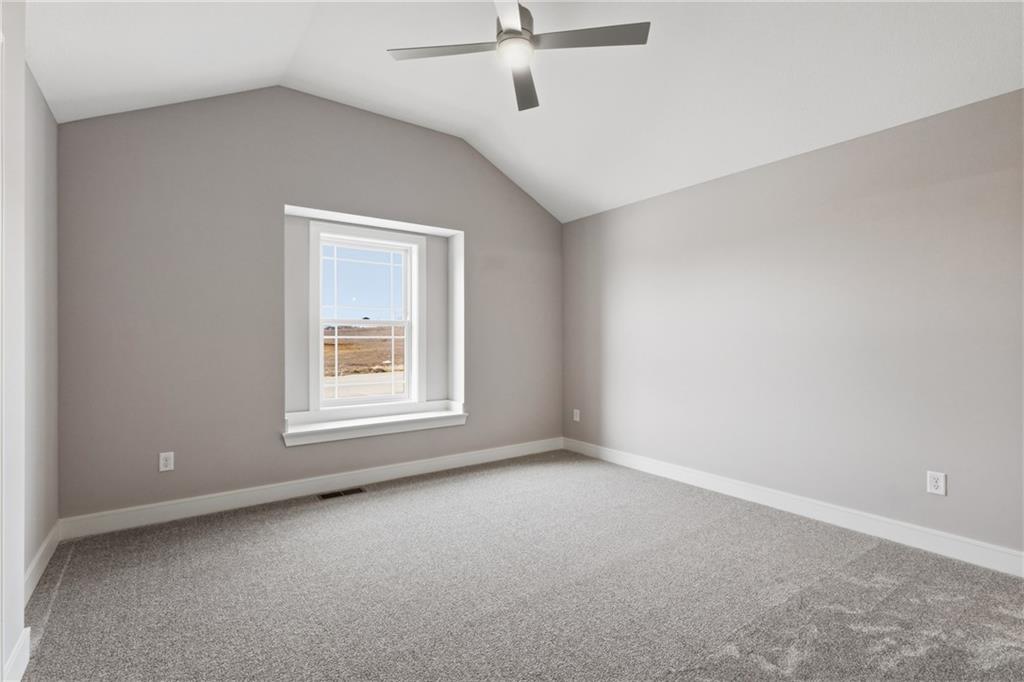 8841 N Kentucky Avenue Property Photo 29