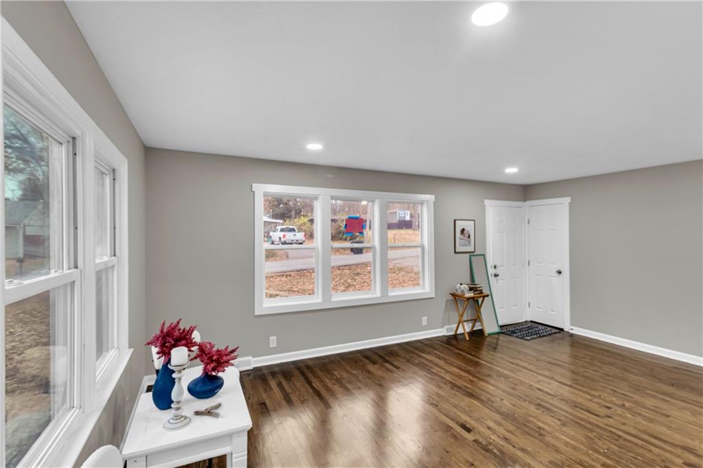 3141 S 37th Street Property Photo 6