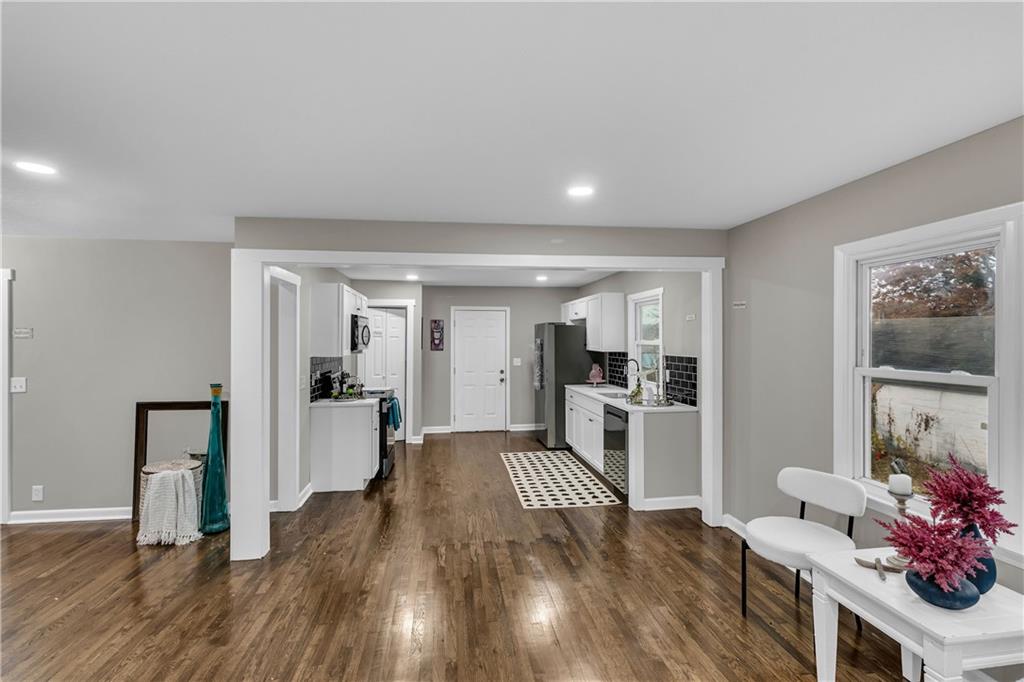 3141 S 37th Street Property Photo 9