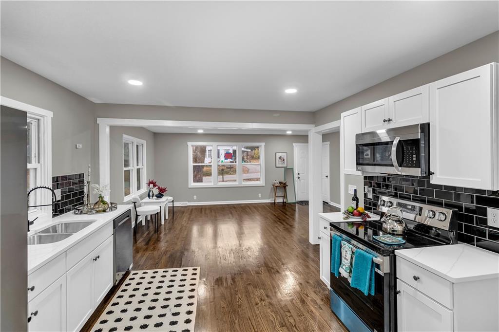 3141 S 37th Street Property Photo 10