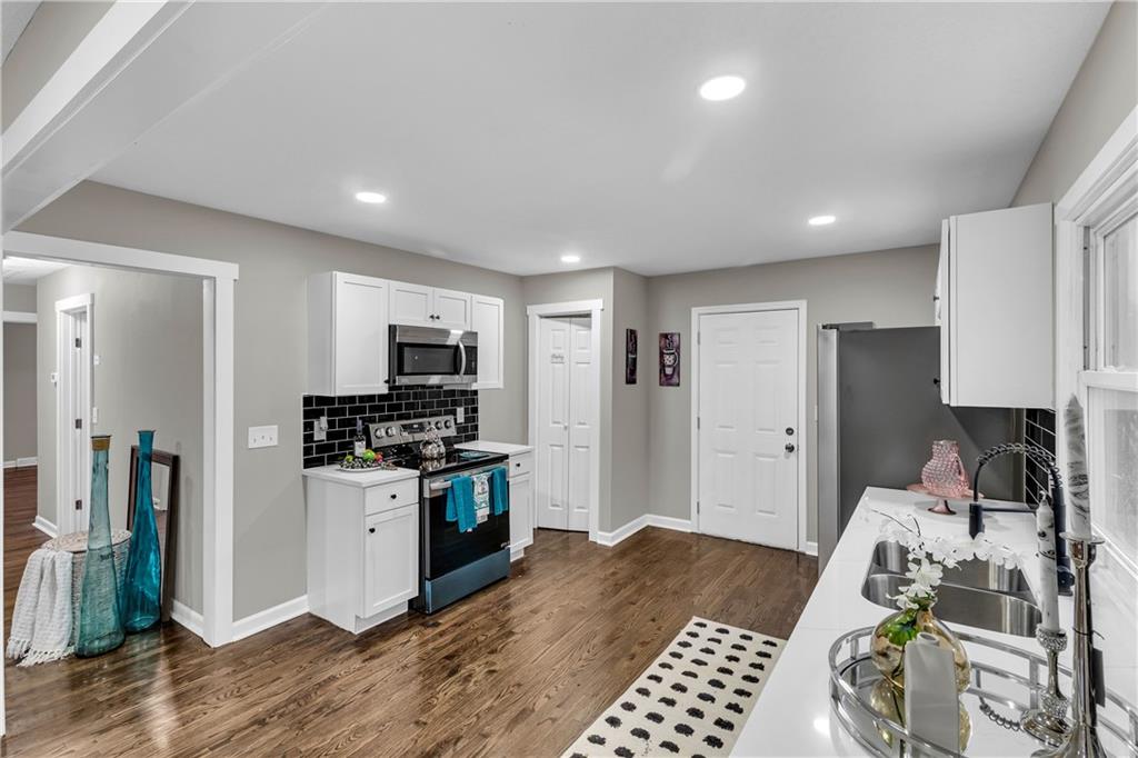 3141 S 37th Street Property Photo 11