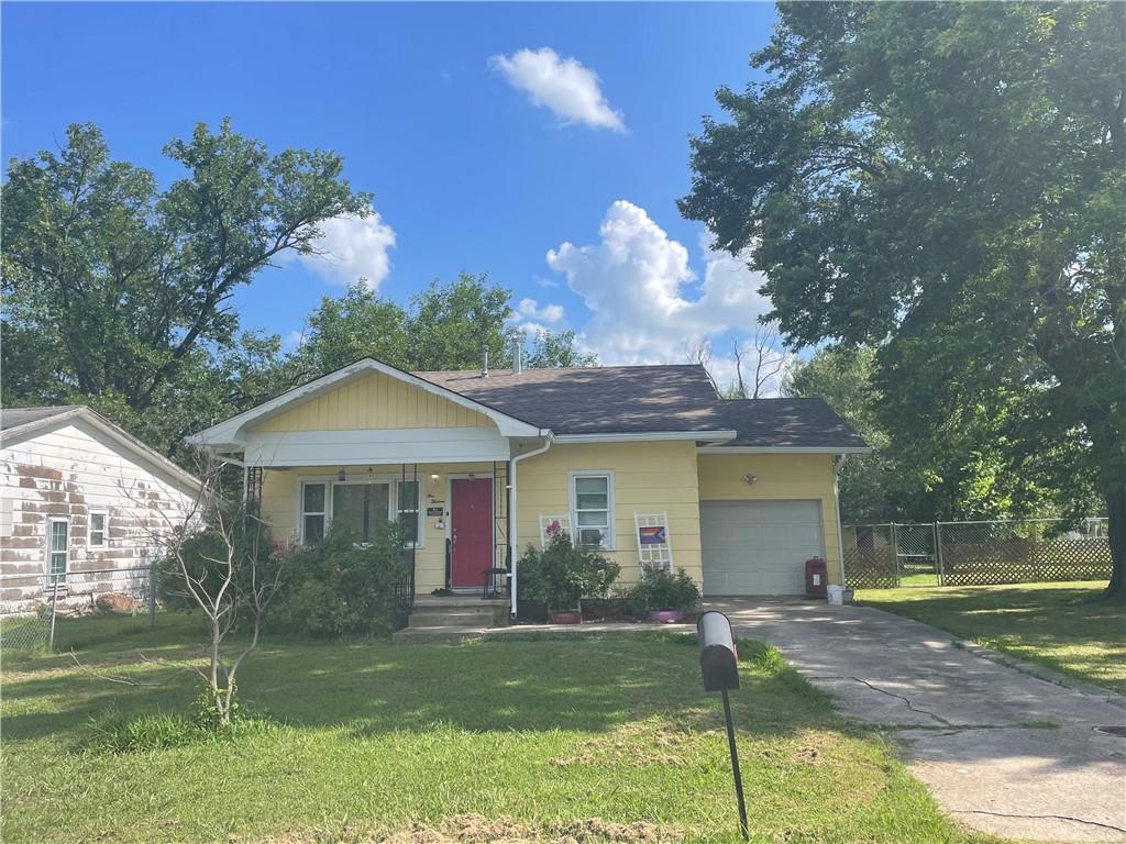113 W Grace Boulevard Property Photo 1