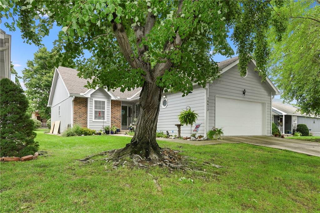 16612 E 53rd Street Property Photo 3