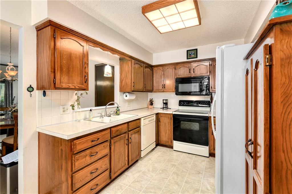 16612 E 53rd Street Property Photo 17