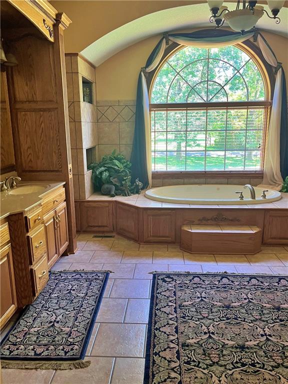 107 W Mckinley Street Property Photo 16