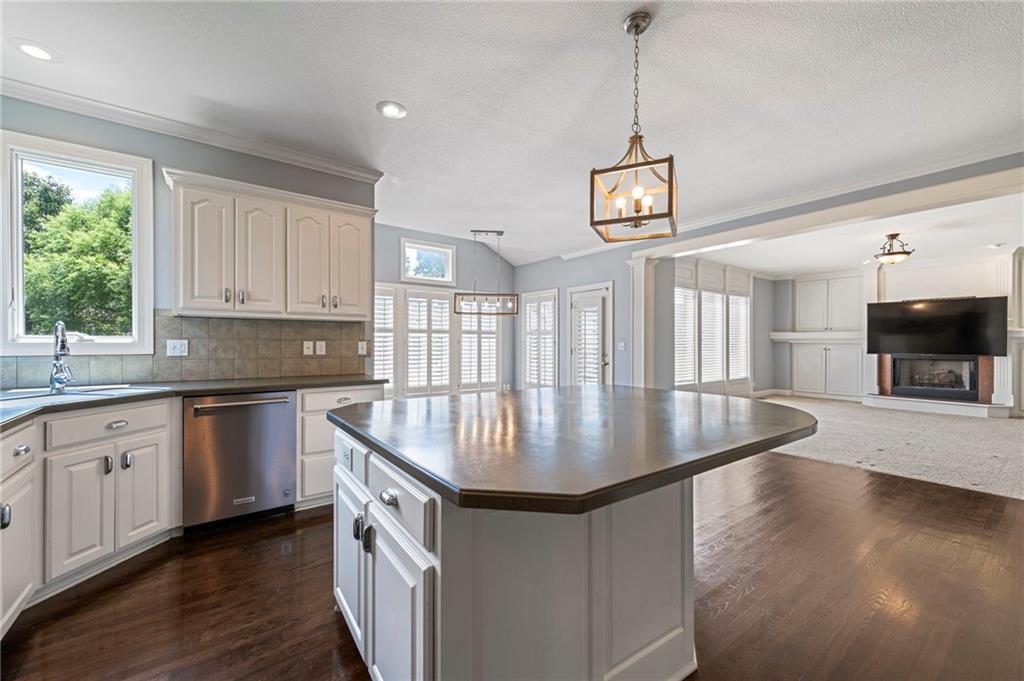 3713 W 155th Street Property Photo 18