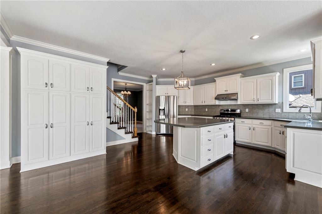 3713 W 155th Street Property Photo 20