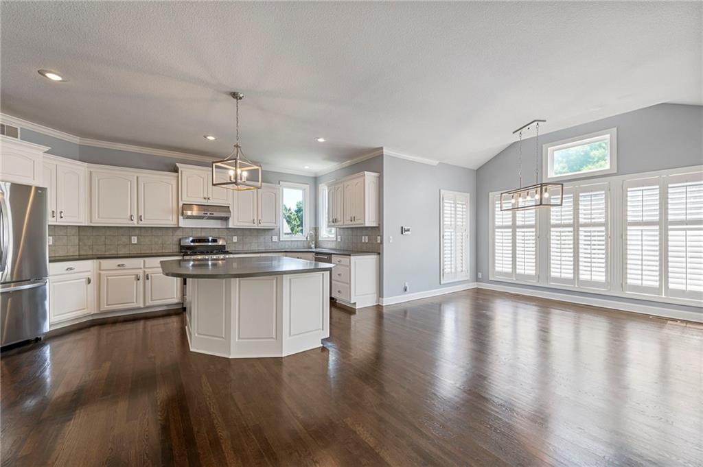 3713 W 155th Street Property Photo 21