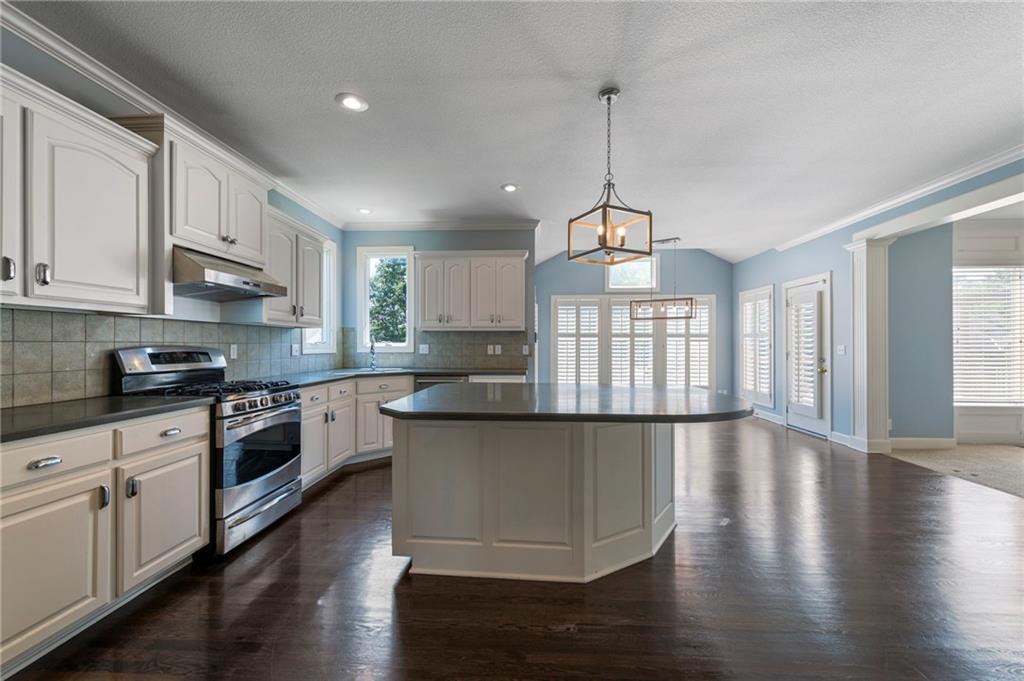 3713 W 155th Street Property Photo 25