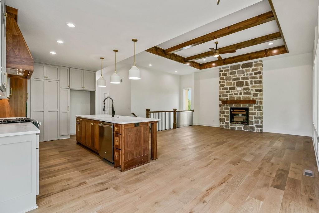 13985 Landon Street Property Photo 10