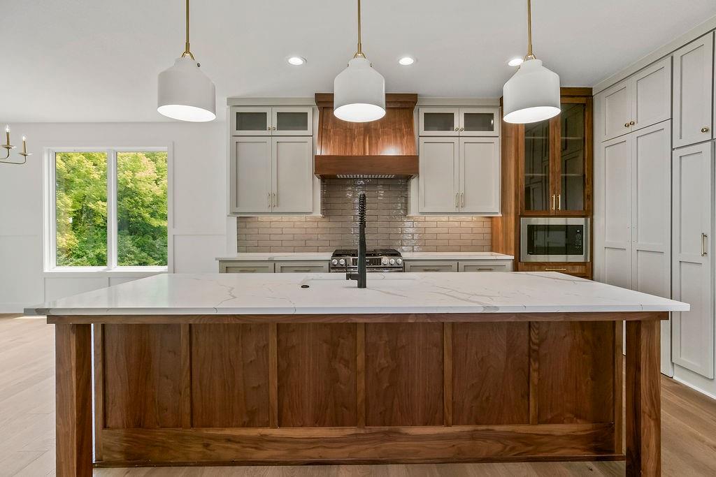 13985 Landon Street Property Photo 11