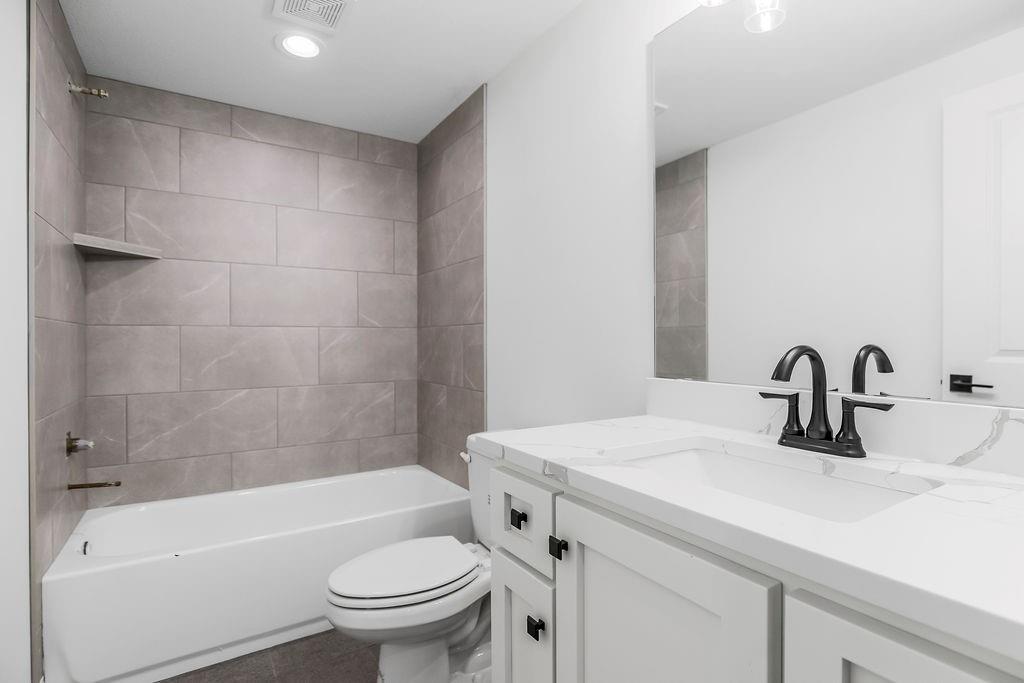 13985 Landon Street Property Photo 25