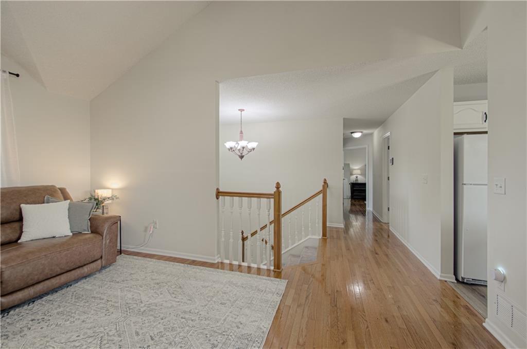 626 E 15th Street Property Photo 8