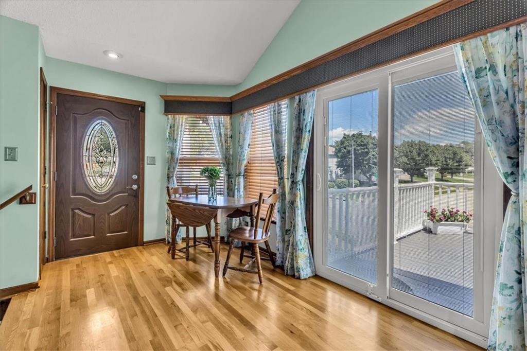 1401 Nw Birdseye Court Property Photo 3