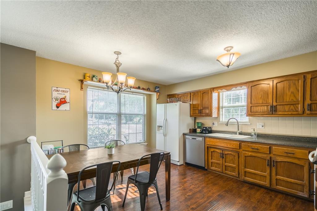 1052 Sw Twin Creek Drive Property Photo 10