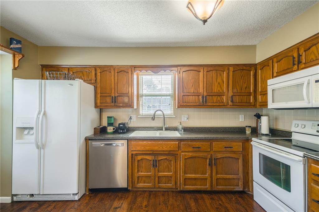 1052 Sw Twin Creek Drive Property Photo 11