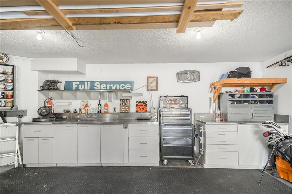 1052 Sw Twin Creek Drive Property Photo 28