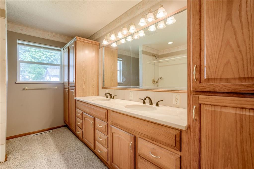 452 Park Drive Property Photo 18