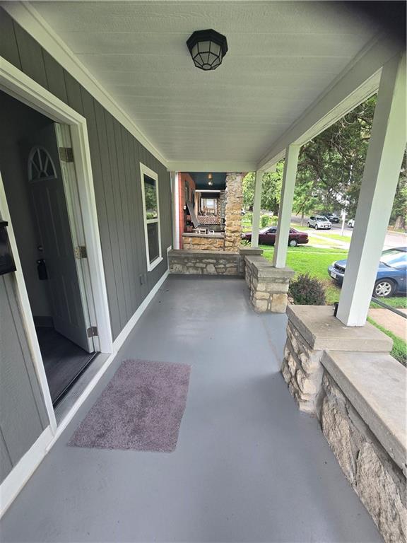 4128 Forest Avenue Property Photo 3