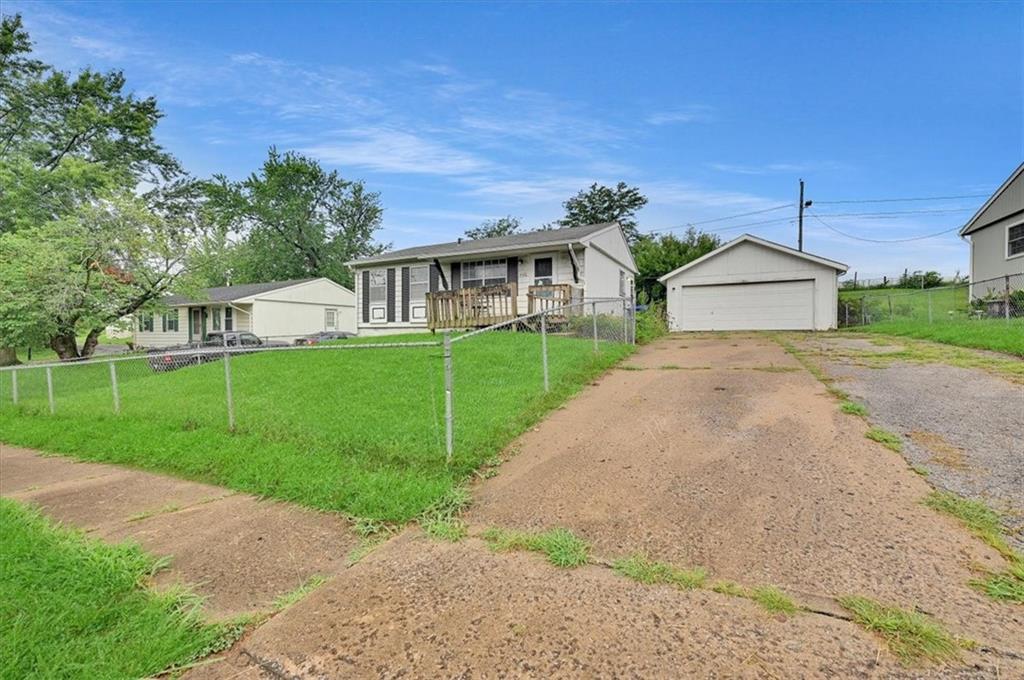 426 N 83rd Place Property Photo 1