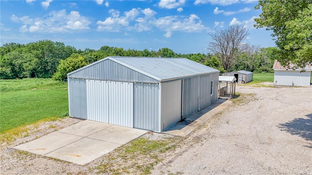 9033 Highway B Highway Property Photo 4