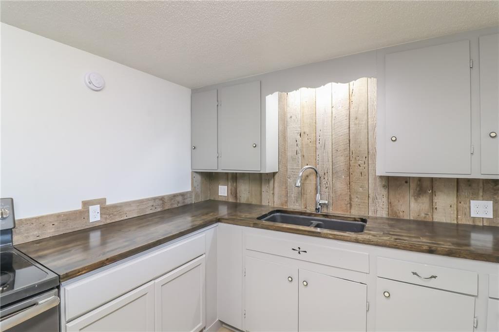 9033 Highway B Highway Property Photo 12