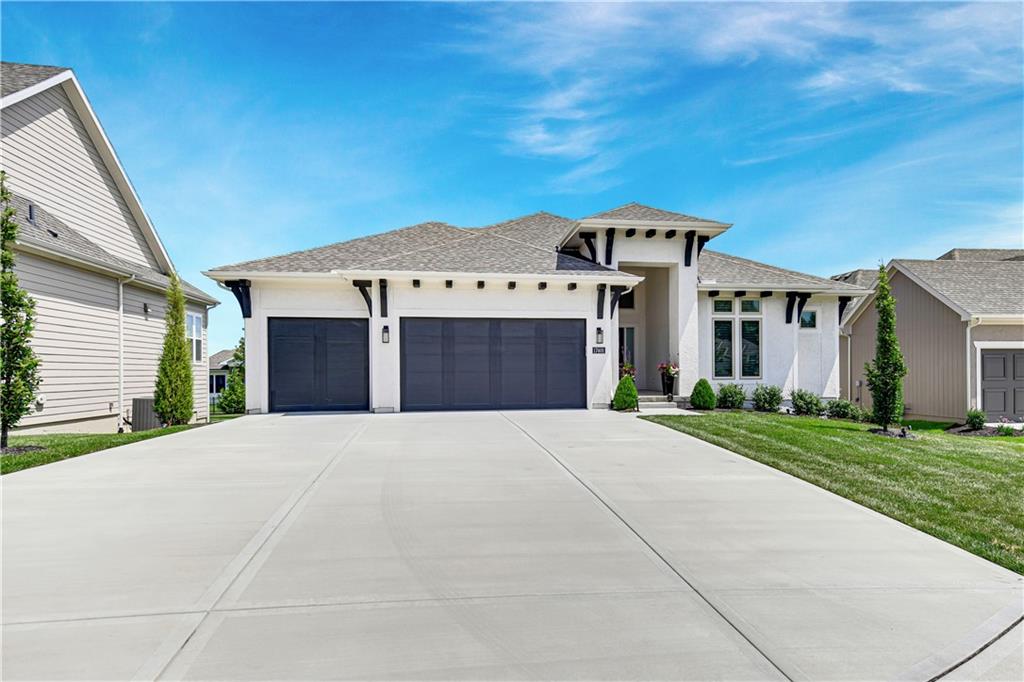 17401 Oakshire Street Property Photo 2