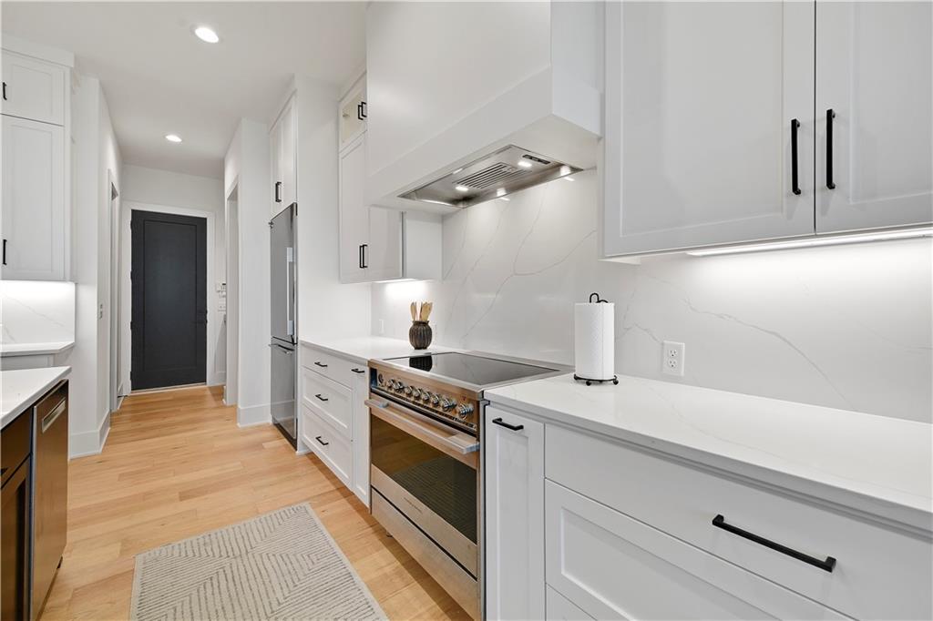 17401 Oakshire Street Property Photo 15