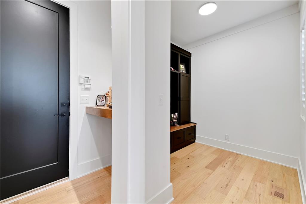 17401 Oakshire Street Property Photo 18