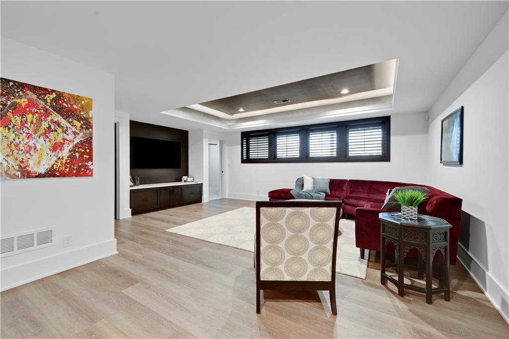 17401 Oakshire Street Property Photo 30