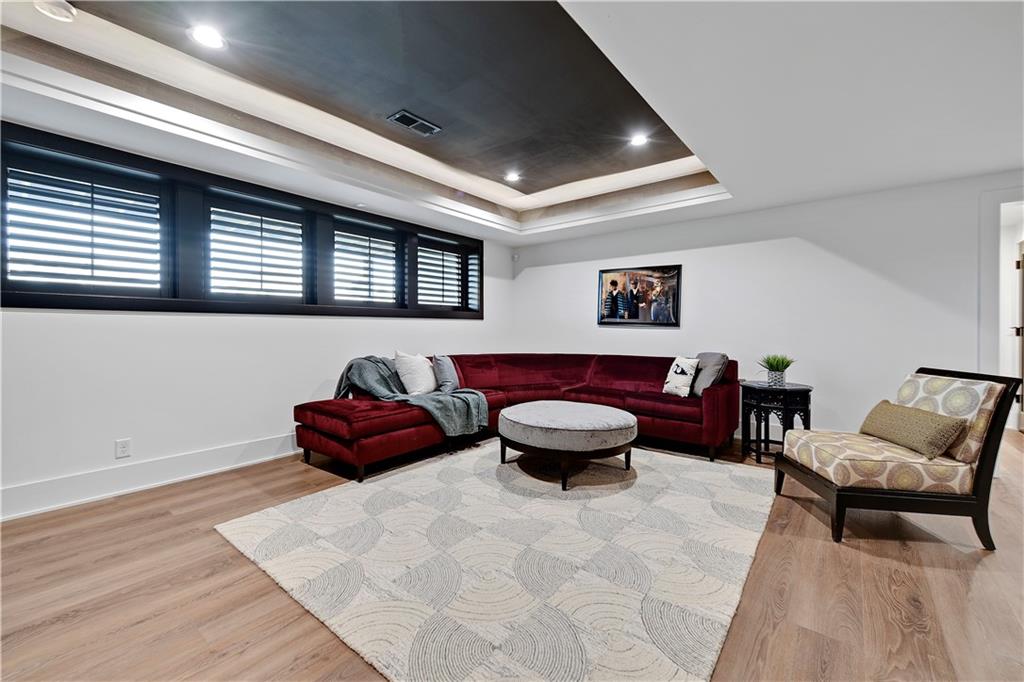 17401 Oakshire Street Property Photo 31