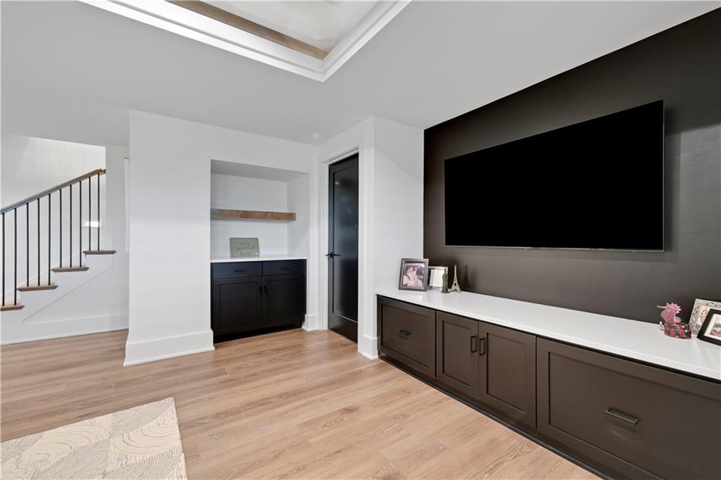 17401 Oakshire Street Property Photo 33