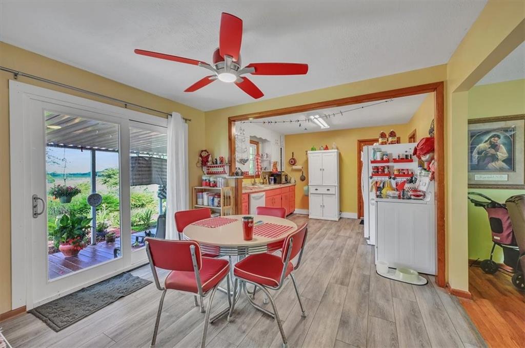 208 4th Street Property Photo 9