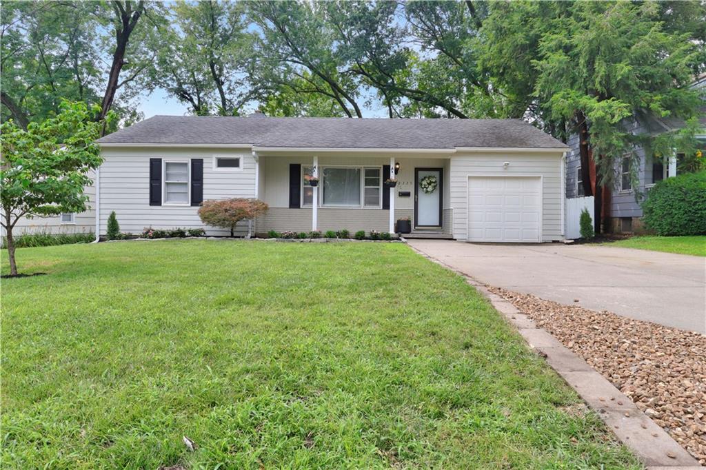 2225 W 74th Street Property Photo 1