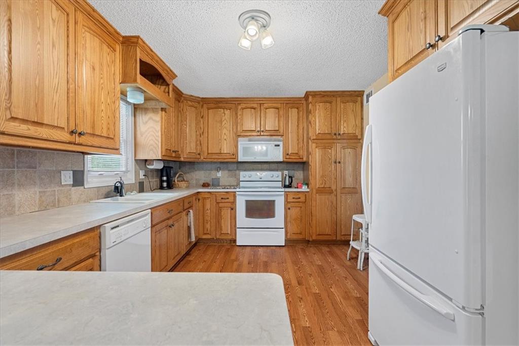 25204 S Blinker Light Road Property Photo 17