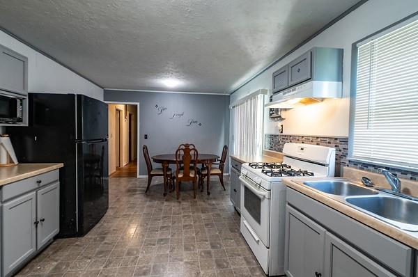 2409 W 1st Street Property Photo 2