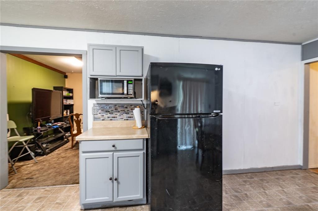 2409 W 1st Street Property Photo 4