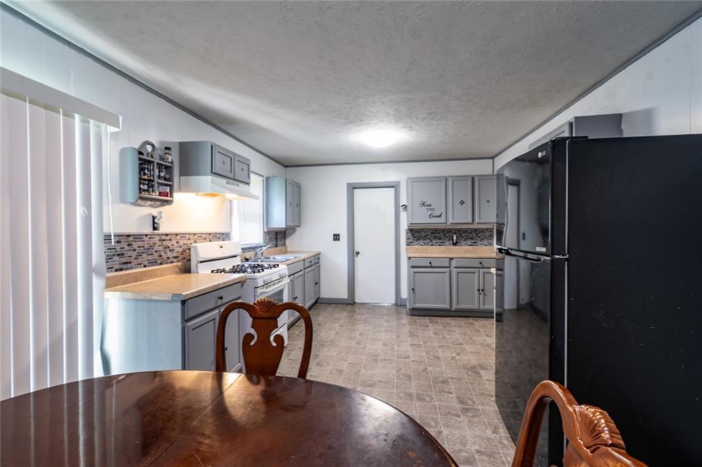 2409 W 1st Street Property Photo 5