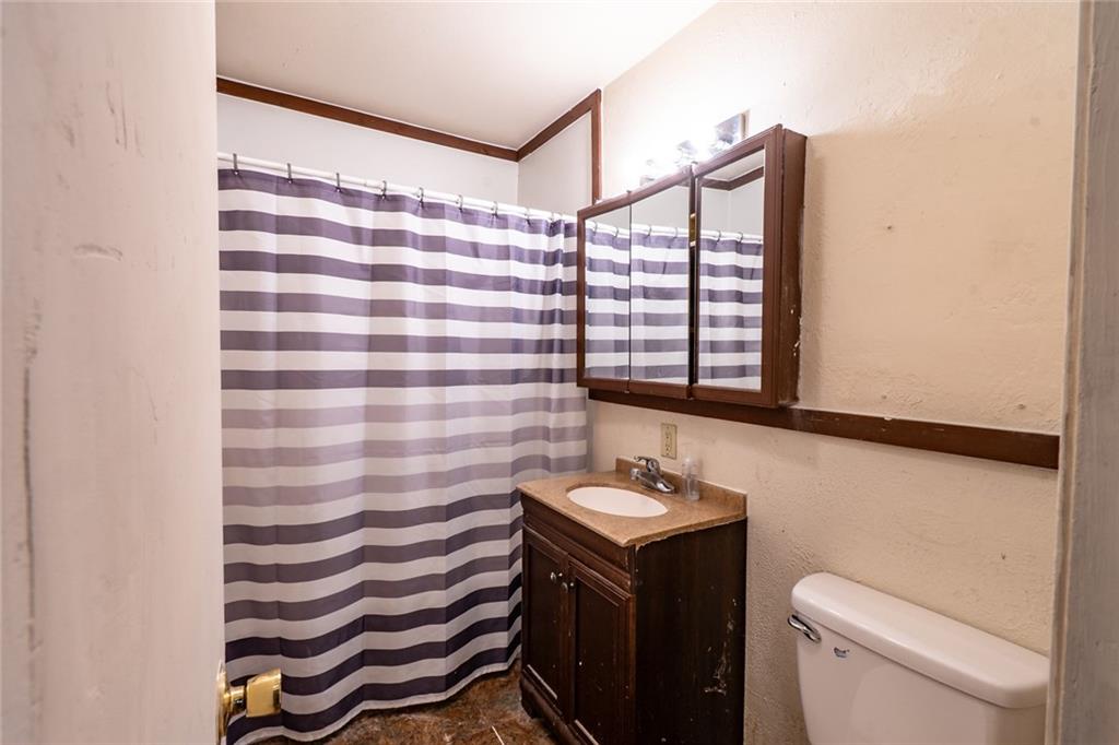 2409 W 1st Street Property Photo 7