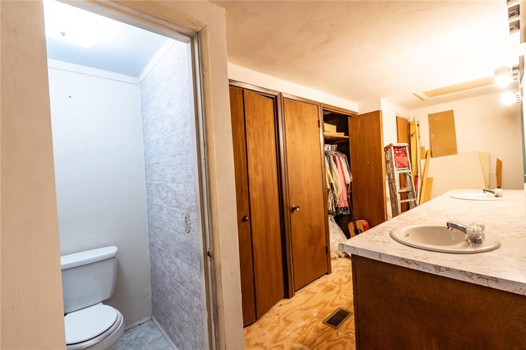 2409 W 1st Street Property Photo 13