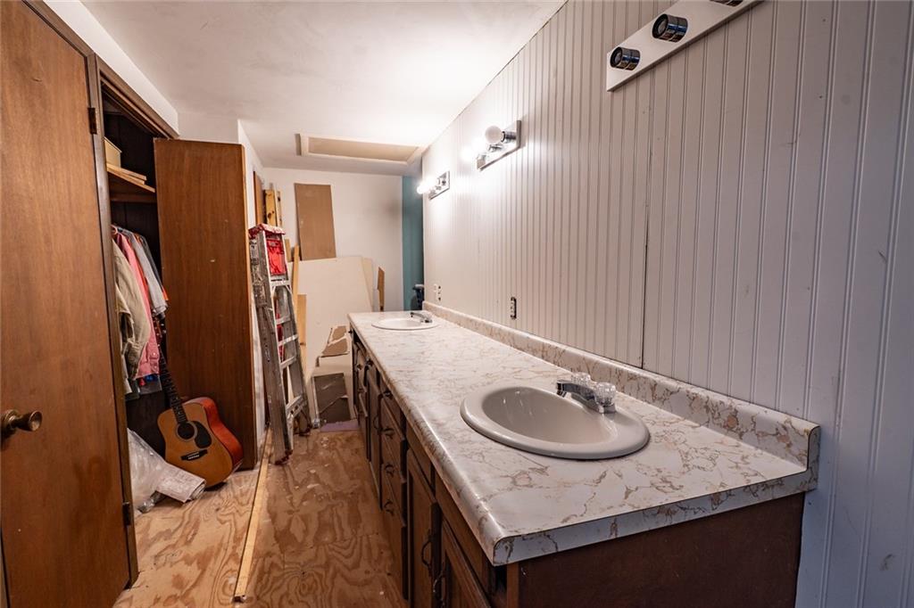 2409 W 1st Street Property Photo 14